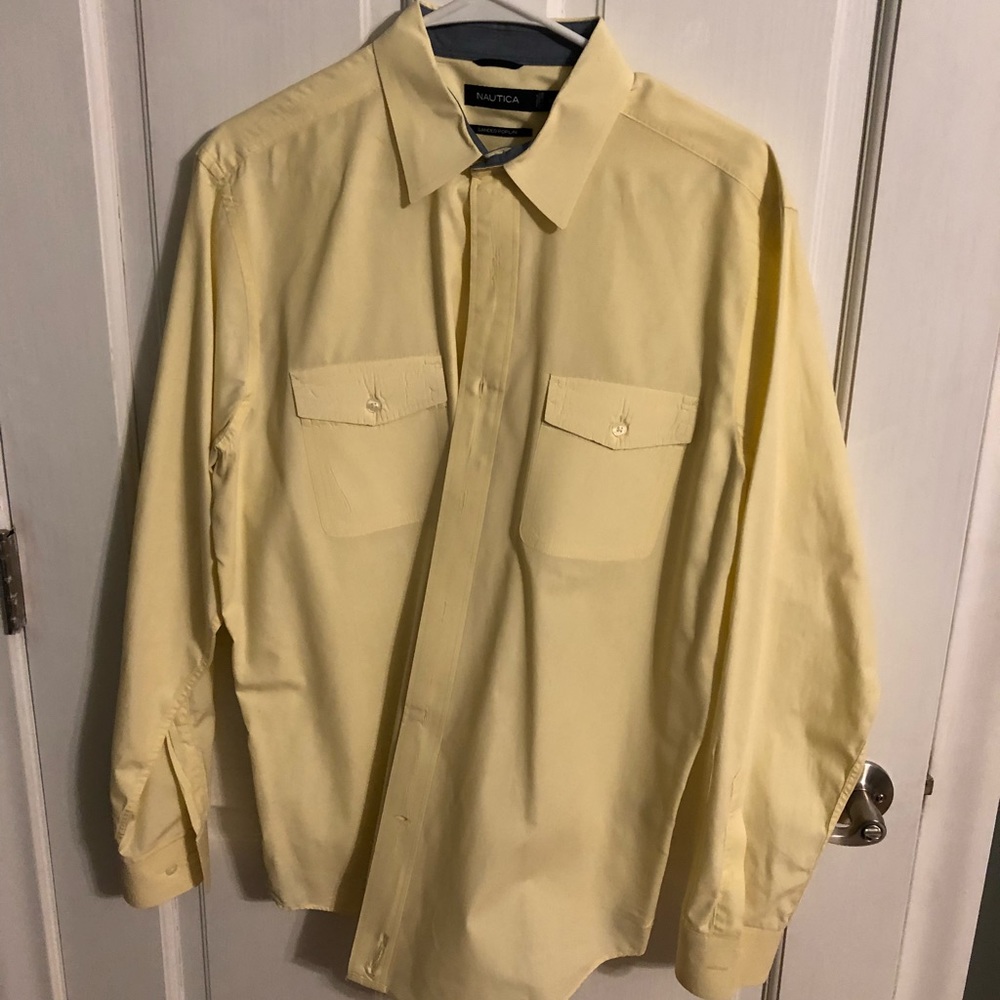 Men’s Nautica Dress Shirt (medium)